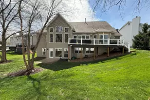 818 Summit Glen Ct, Fenton, MO 63026 - Photo 4