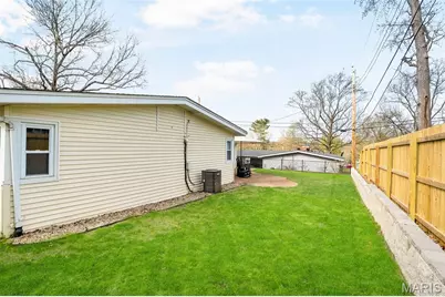 727 Paschal Drive, Mehlville, MO 63125 - Photo 4