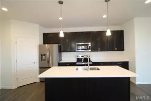 37 Wingtip Ct, Saint Peters, MO 63376 - Photo 8