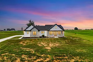 226 Autumn Hallow Ct, Old Monroe, MO 63369 - Photo 2