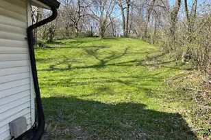 7511 Blanding Dr, Ferguson, MO 63135 - Photo 2