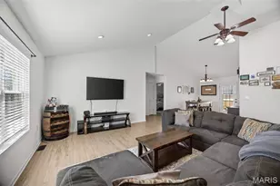 20999 Lacombe Rd, Waynesville, MO 65583 - Photo 2