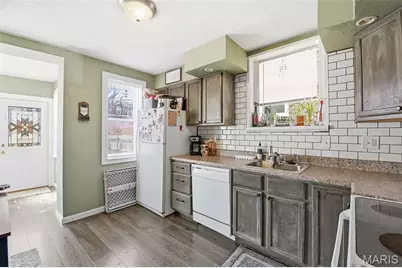 5042 Tholozan Avenue #5042 & 5042A, Saint Louis, MO 63109 - Photo 6