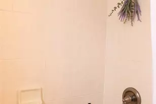 8829 Bridgeport Ave, Brentwood, MO 63144 - Photo 20