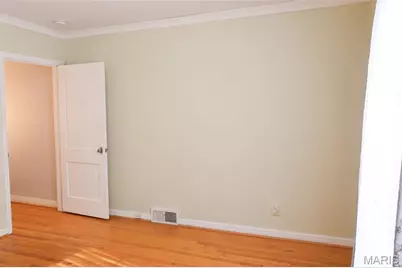 8829 Bridgeport Avenue, Brentwood, MO 63144 - Photo 16