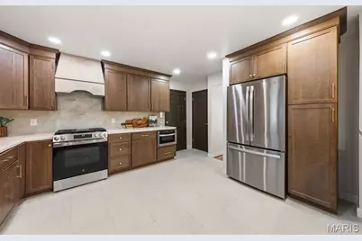 1323 Woodpath Drive, Florissant, MO 63031 - Photo 18