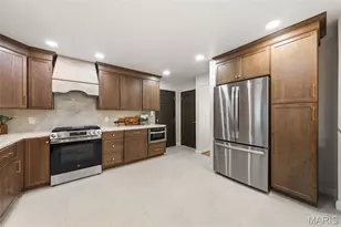 1323 Woodpath Dr, Florissant, MO 63031 - Photo 18