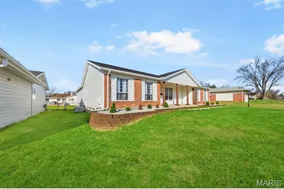 1323 Woodpath Drive, Florissant, MO 63031 - Photo 2