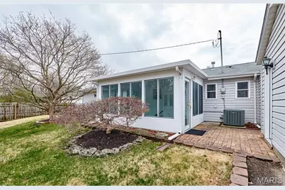 615 Central Parkway, Florissant, MO 63031 - Photo 50