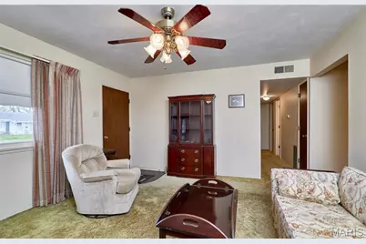 615 Central Parkway, Florissant, MO 63031 - Photo 28