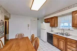 615 Central Pkwy, Florissant, MO 63031 - Photo 10