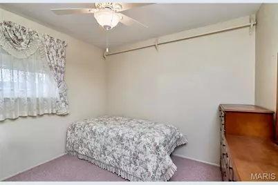 615 Central Parkway, Florissant, MO 63031 - Photo 36