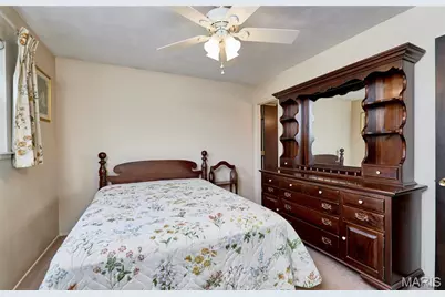 615 Central Parkway, Florissant, MO 63031 - Photo 32