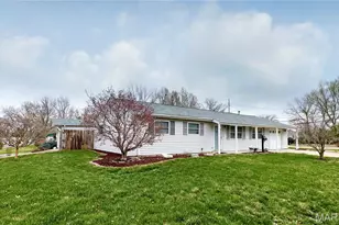 615 Central Pkwy, Florissant, MO 63031 - Photo 1