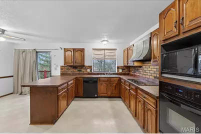 7127 Honey Lane, Saint Louis, MO 63129 - Photo 10