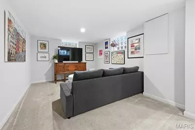 7049 Pershing Avenue, University City, MO 63130 - Photo 34