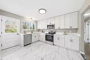 13035 Old Jamestown Rd, Black Jack, MO 63033 - Photo 12