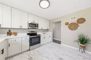 13035 Old Jamestown Rd, Black Jack, MO 63033 - Photo 12