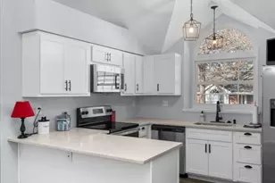 13312 Wood Chapel Dr, Saint Louis, MO 63141 - Photo 12