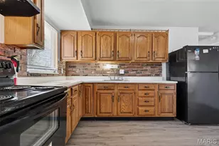 739 Shepley Dr, Saint Louis, MO 63137 - Photo 16