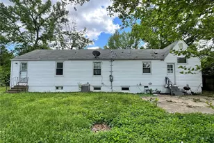 1587 Farmview Ave, Saint Louis, MO 63138 - Photo 12