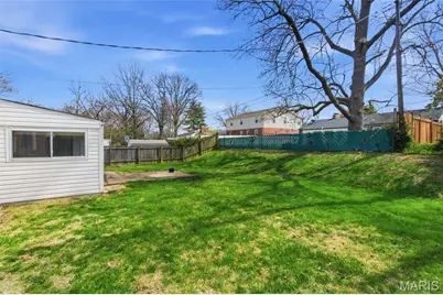 7742 Burr Oak Lane, University City, MO 63130 - Photo 36