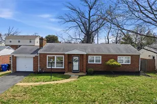 7742 Burr Oak Ln, University City, MO 63130 - Photo 2