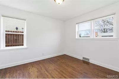 7742 Burr Oak Lane, University City, MO 63130 - Photo 22