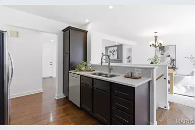 7742 Burr Oak Lane, University City, MO 63130 - Photo 6