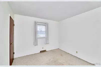 120 Highview Drive, Ballwin, MO 63011 - Photo 32