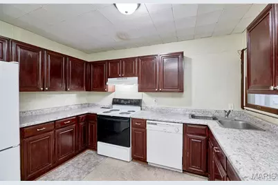 120 Highview Drive, Ballwin, MO 63011 - Photo 18