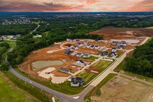 719 Southerland Dr, O'Fallon, MO 63368 - Photo 8