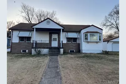 19 Shumate Avenue, Saint Ann, MO 63043 - Photo 1