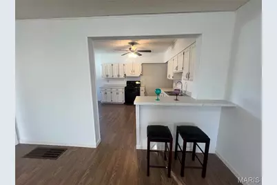 19 Shumate Avenue, Saint Ann, MO 63043 - Photo 6