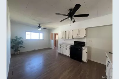 19 Shumate Avenue, Saint Ann, MO 63043 - Photo 4