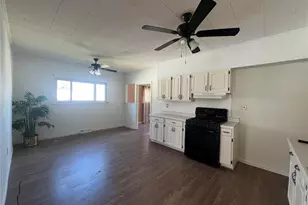 19 Shumate Ave, Saint Ann, MO 63043 - Photo 4