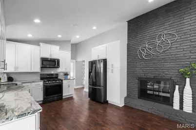 21 Graeler Drive, Saint Louis, MO 63146 - Photo 12