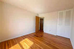 2243 Bolton St, Saint Charles, MO 63301 - Photo 4