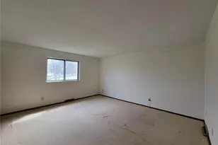 3568 Queens Hill Dr, Oakville, MO 63129 - Photo 20