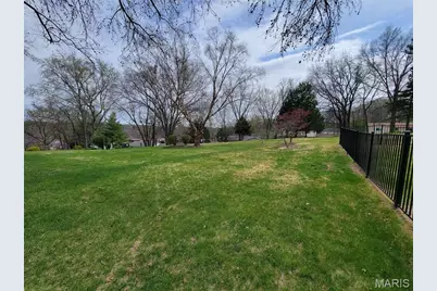 3568 Queens Hill Drive, Oakville, MO 63129 - Photo 32