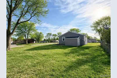 2643 Bonniebrook Drive, Maryland Heights, MO 63043 - Photo 38