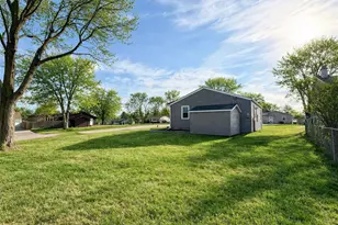 2643 Bonniebrook Dr, Maryland Heights, MO 63043 - Photo 38