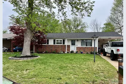 12033 Colonial Drive, Maryland Heights, MO 63043 - Photo 1