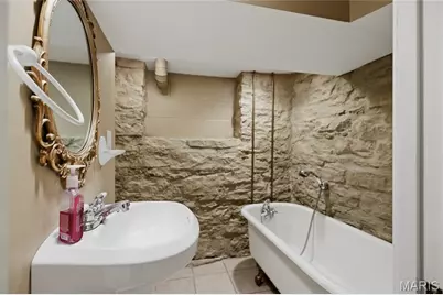1906 Wyoming Street, Saint Louis, MO 63118 - Photo 24