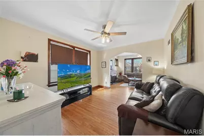 5622 Pernod Avenue, Saint Louis, MO 63139 - Photo 8