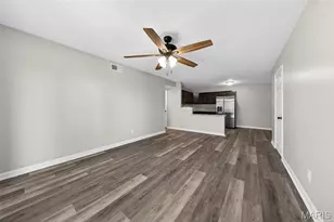 5766 Westphalia Ln, Saint Louis, MO 63129 - Photo 6