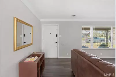 6527 Gramond Drive, Saint Louis, MO 63123 - Photo 4