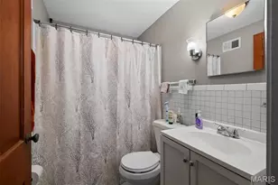 7030 Amherst Ave, University City, MO 63130 - Photo 20