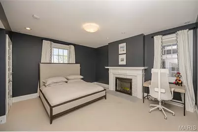 55 Maryland Plaza #2E, Saint Louis, MO 63108 - Photo 24