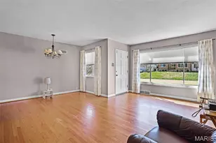 1334 Pinetree Ln, Saint Louis, MO 63119 - Photo 8